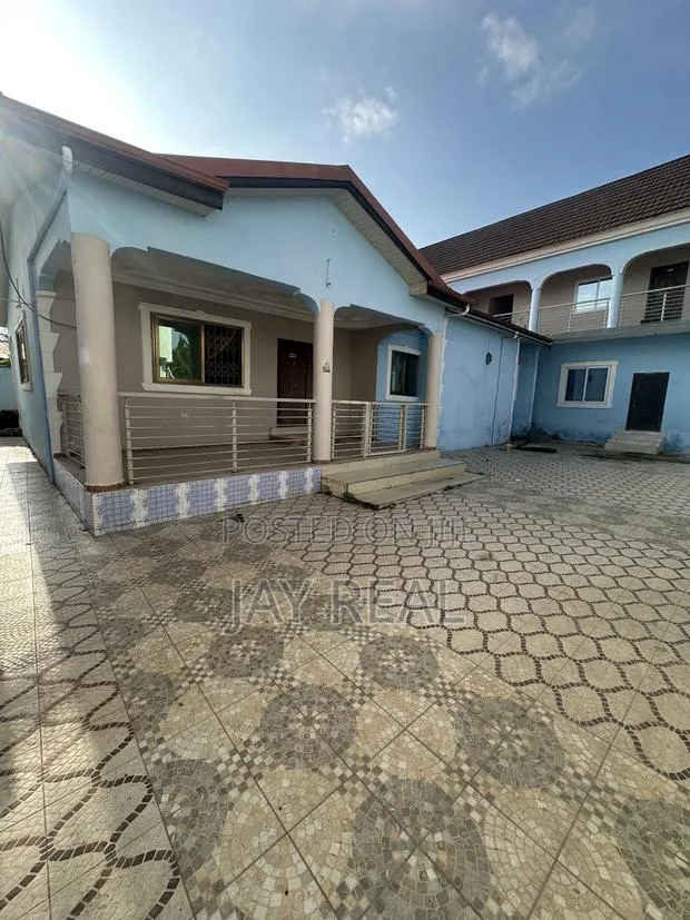 3bdrm Apartment in Jay Real Estate, Kasoa for rent · Photo 1