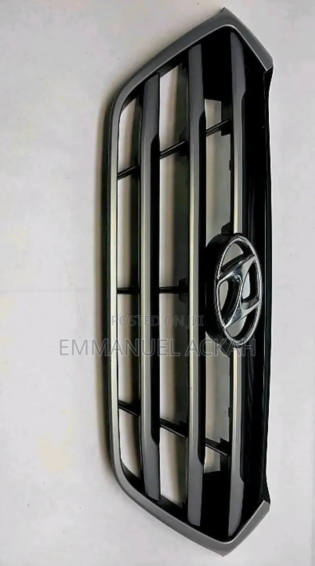 Hyundai Tucson 2016 Front Grill · Photo 1