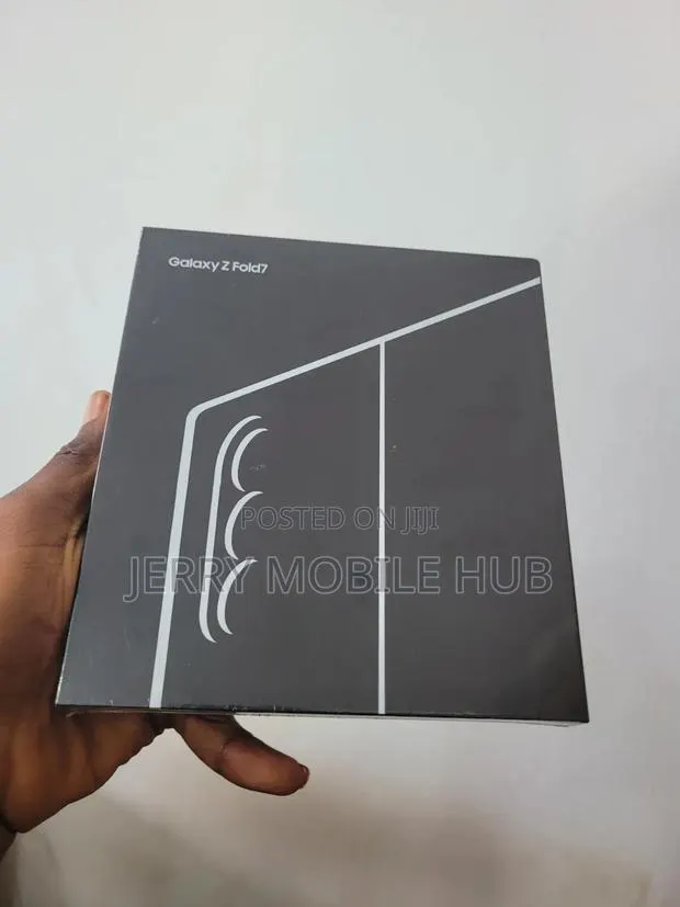 New Samsung Galaxy Z Fold7 256 GB Blue · Photo 1