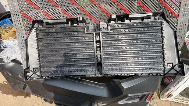 Ford F150 2016,2017,2018 Shatter Grille · Photo 1