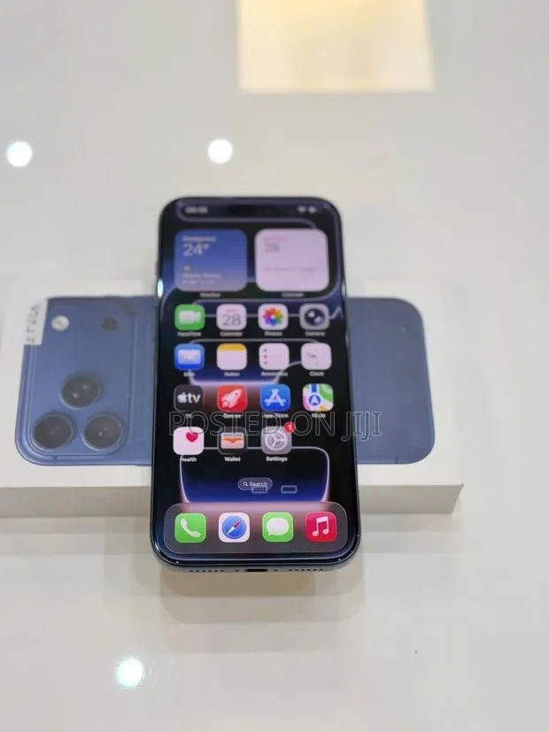 Apple iPhone 17 Pro Max 512 GB Blue · Photo 1