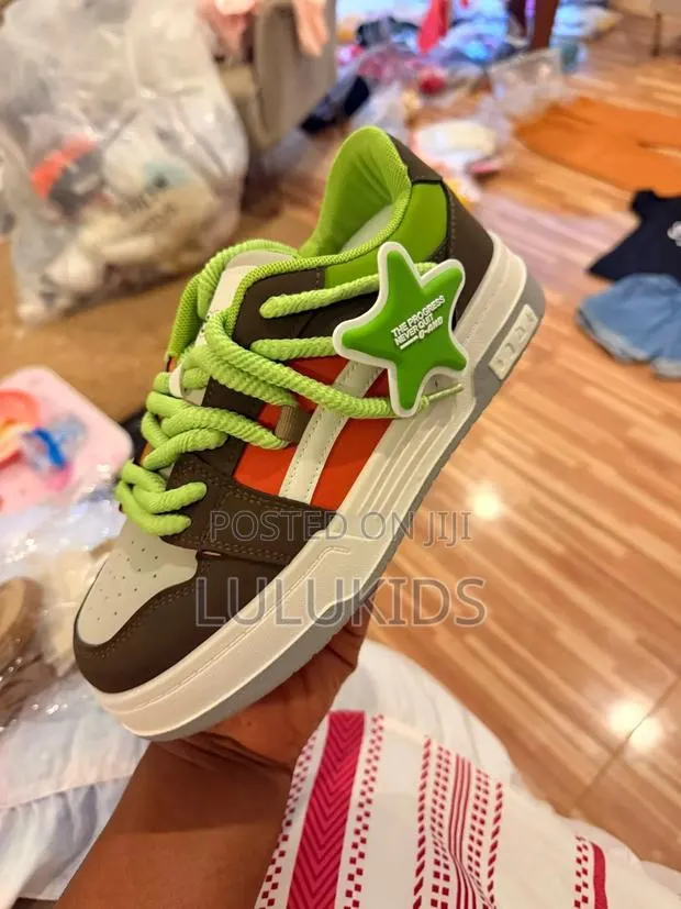 Quality Sneakers · Photo 1