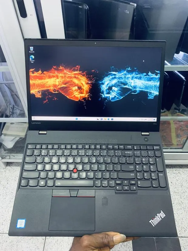 Laptop Lenovo ThinkPad P51s 16GB Intel Core i7 SSD 256GB · Photo 1