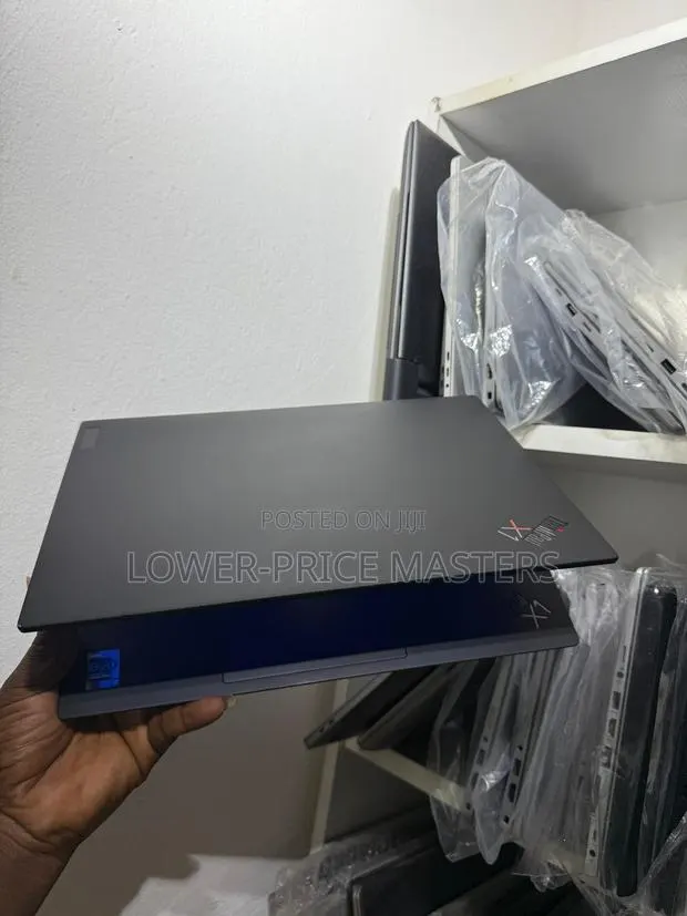 New Laptop Lenovo ThinkPad X1 Carbon 8GB Intel Core i5 SSD 256GB · Photo 1
