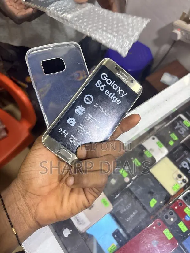 Samsung Galaxy S6 edge 32 GB Gold · Photo 1