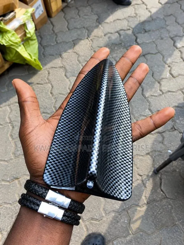 Shark Fin Car Antenna – Non-Powered Decorative Roof Antenna · Photo 1
