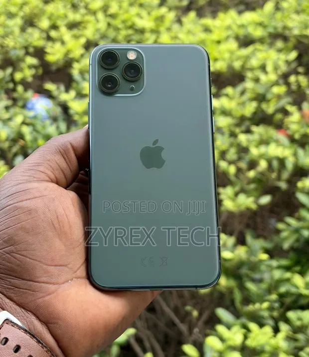 Apple iPhone 11 Pro 256 GB Green · Photo 1
