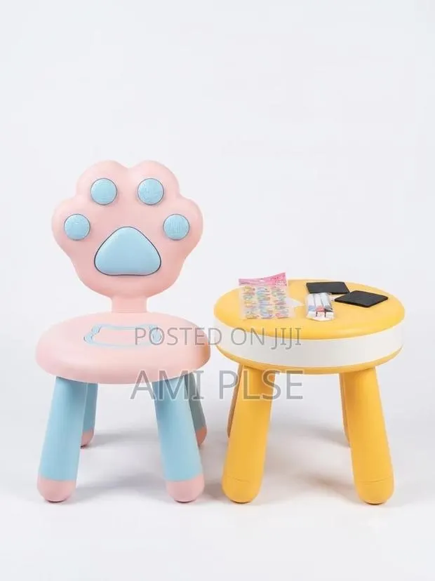 Table and Chair for Kids · Photo 1