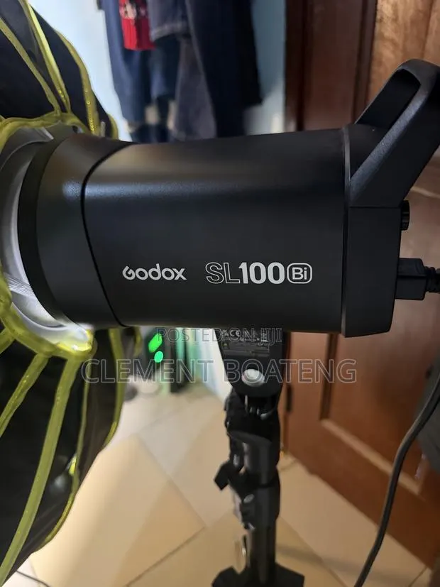 Godox Sl100 Bi + Triopo Softbox 90cm · Photo 1