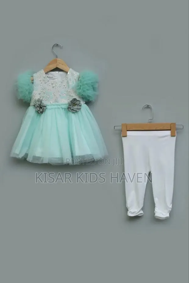 Amazing Baby Girl Dress 0 to 3 Months ( Reduced to Clear) · Photo 1