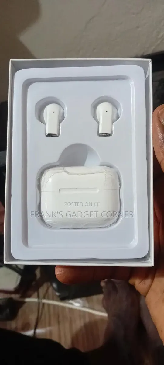 Pro 5s Earbuds · Photo 6