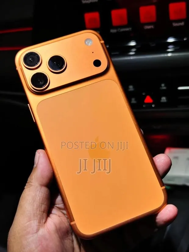 Apple iPhone 17 Pro Max 512 GB Orange · Photo 1