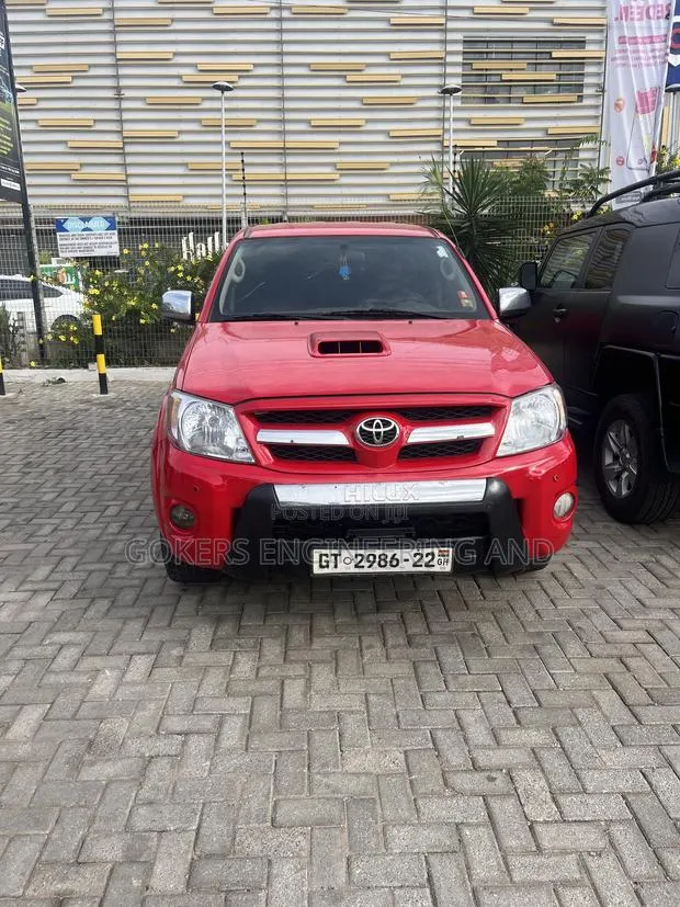 Toyota Hilux 3.0 D-4D 4x4 2012 Red