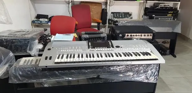 Yamaha PSR S910 Keyboard · Photo 1