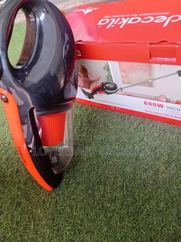 Reliable 600W Vacuum Cleaner for Household Cleaning · Photo 1