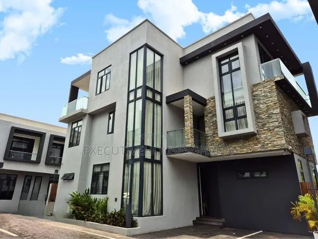 Furnished 4bdrm Townhouse / Terrace for rent · Photo 1