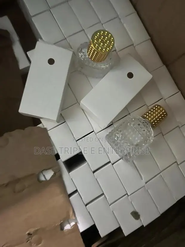 30ml Empty Pineapple Bottle With Box · Photo 1