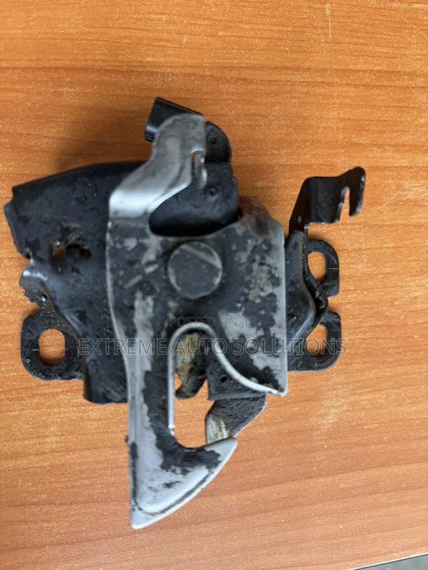 2020 RDX Front Hood Bonnet Lock Latch Actuator OEM · Photo 1