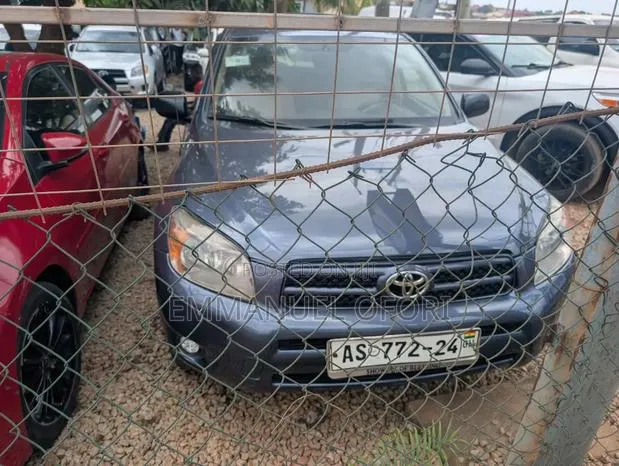 Toyota RAV4 2012 Gray · Photo 1
