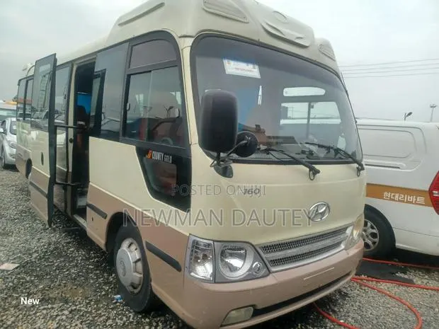 Hyundai County 2015 Beige · Photo 1