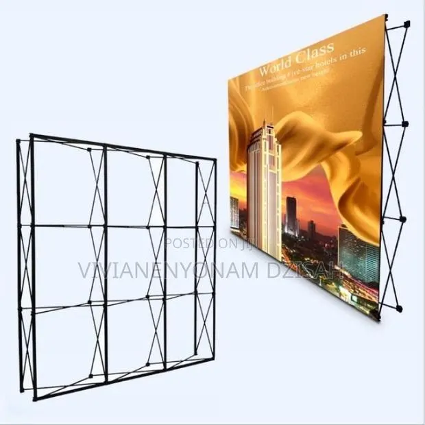 Foldable Backdrop With Branding · Photo 1