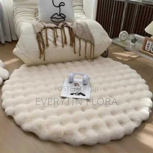 Bubble Fur Round Carpet · Photo 1