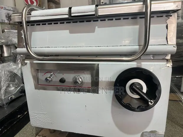 Gas Tilting Braising Pan · Photo 1