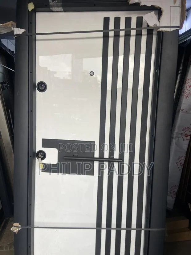 Heavy Door · Photo 1