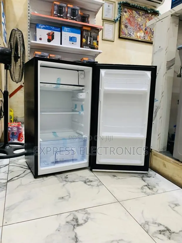 Available at 10gig Store Fridge Pf-109-2b Single Table Top Fridge · Photo 1