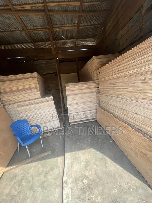Plywood Forsale ( Payment on Delivery ) · Photo 1
