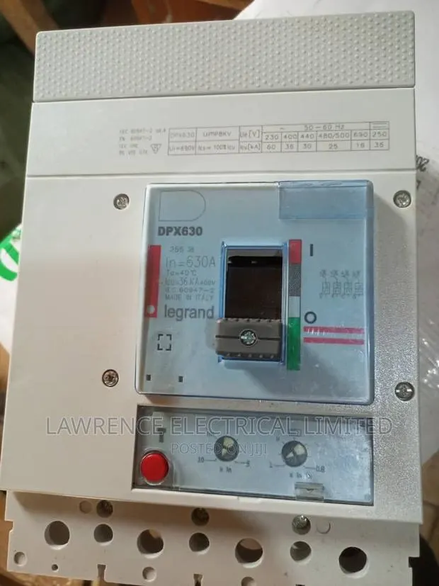 Legaland Breaker 4pole 630amps · Photo 1