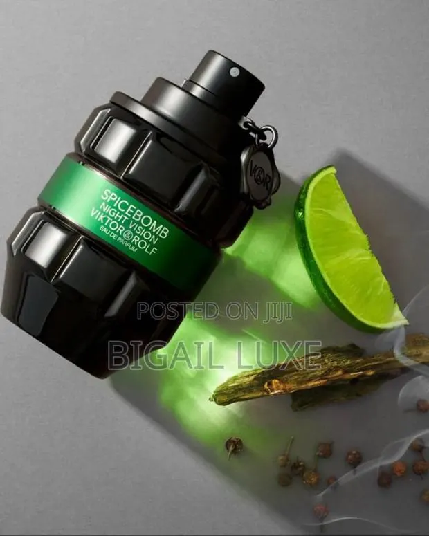Viktor Rolf Spice Bomb · Photo 1