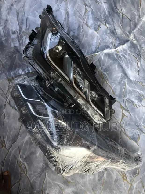 Toyota Corolla 2020 2021 2022 2023 2024, 2025 Headlight | Foreign Used · Photo 1