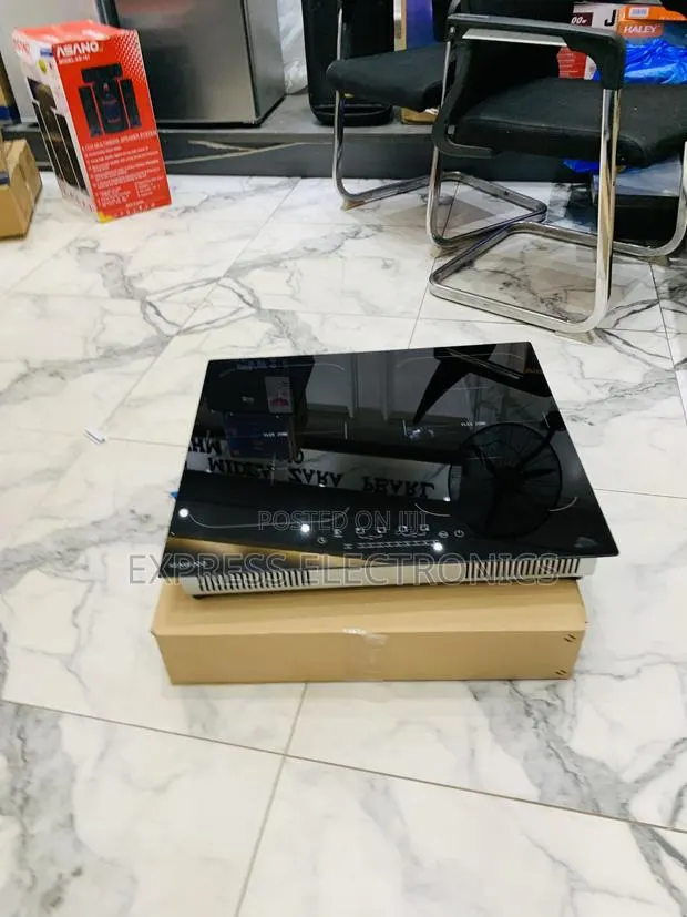 Available at 10GiG Store Kenwood Electric 4burner Cooker 60cm Black · Photo 1