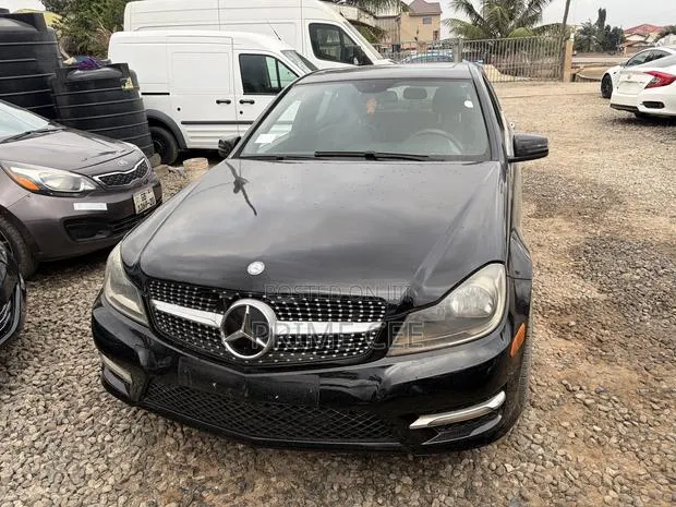 Mercedes-Benz C250 2014 Black · Photo 1