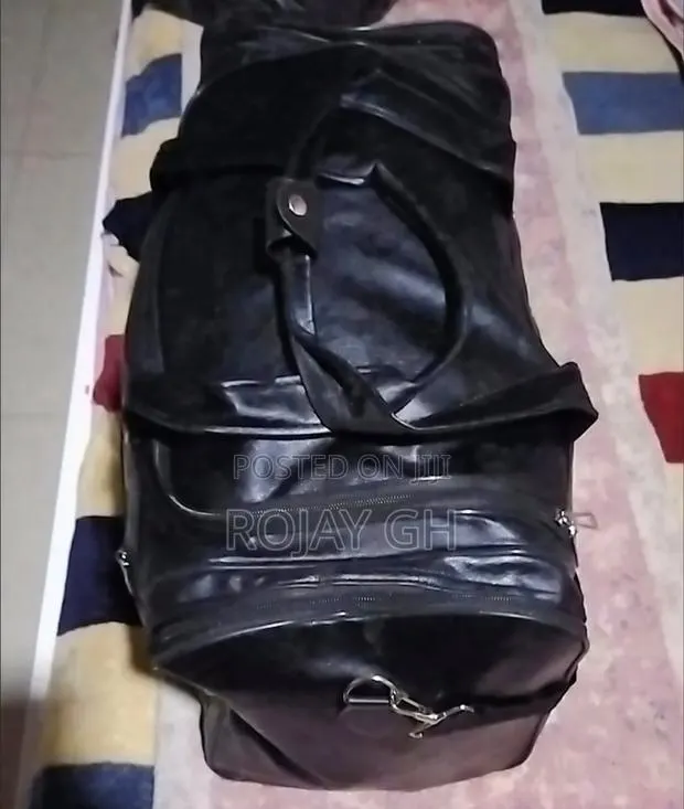 Leather Duffel Travel Bag - BLACK · Photo 4
