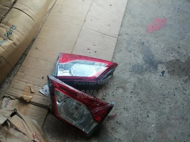Booth Light Suzuki Ciaz 2014 - 2024 (Pair) · Photo 1