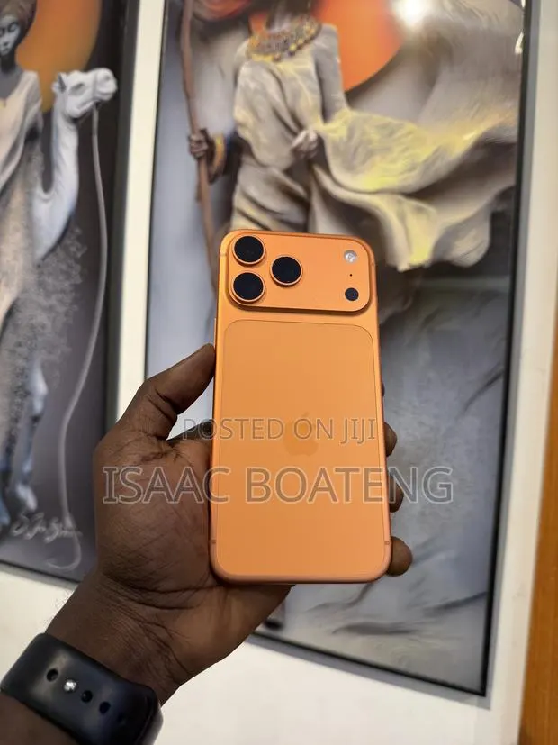 Apple iPhone 17 Pro Max 256 GB Orange · Photo 1