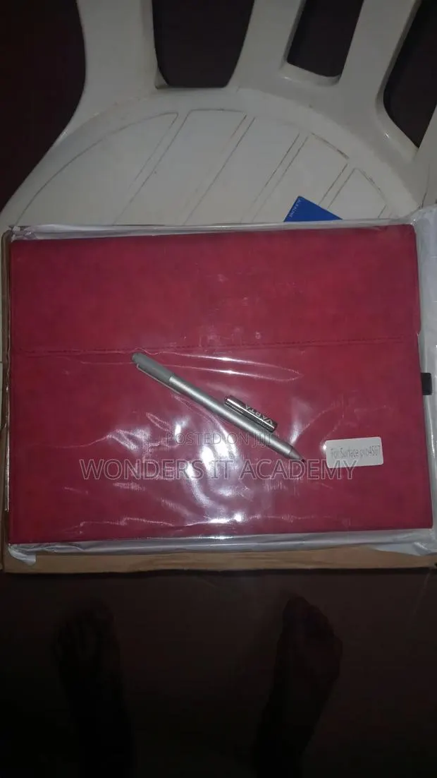 Surface Pro 4 Cover Case · Photo 1