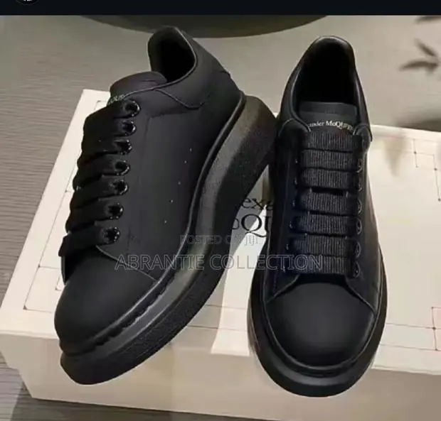 Authentic Alexander McQueen All Black Available · Photo 1