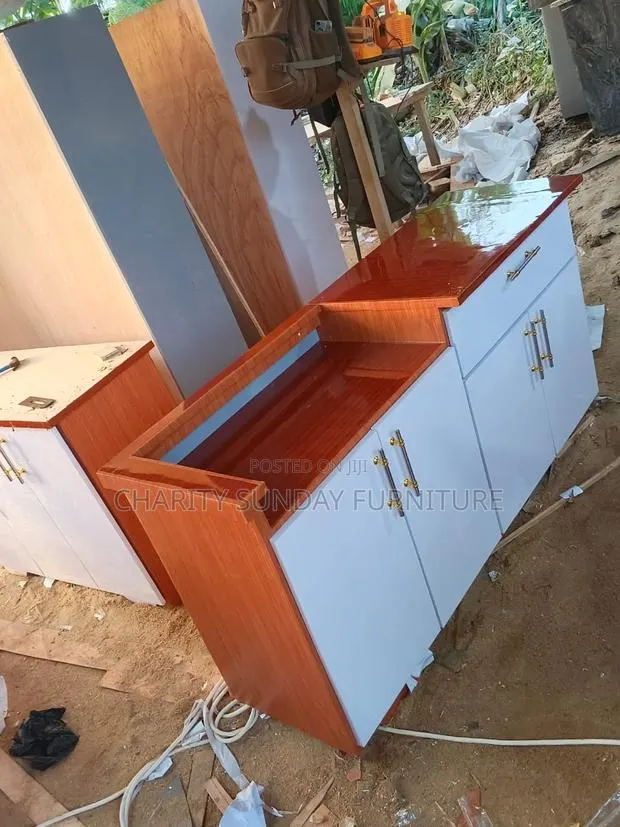 Six Feet Kitchen Cabinet · Photo 1