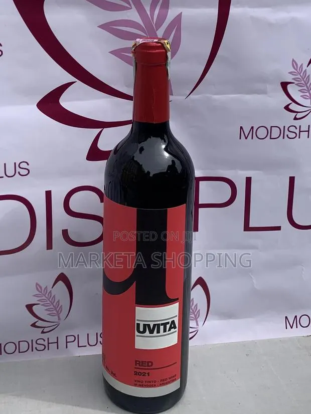 Uvita Red Wine · Photo 1