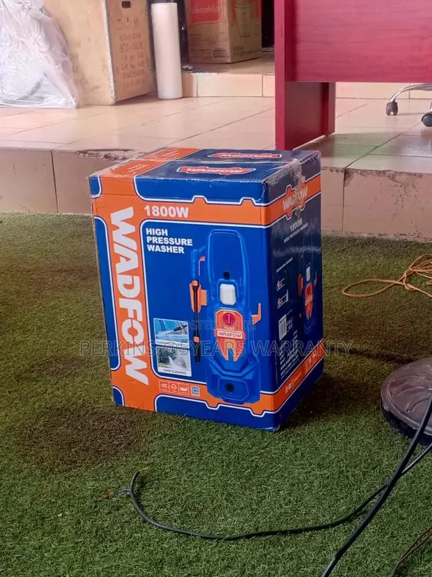 Heavy-Duty Wadfow High Pressure Water Jet Cleaner · Photo 1