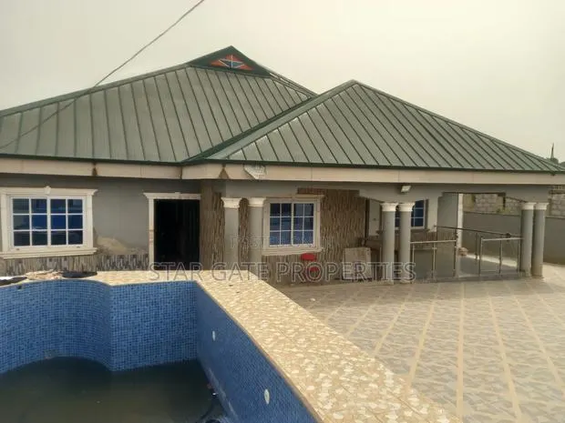 5bdrm House in Sewua Government, Kumasi Metropolitan for sale · Photo 1