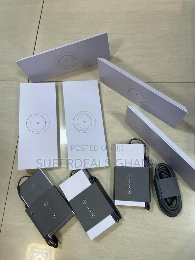 Starlink - Gen 3 High Performance Wi-fi 6 Router - White · Photo 1