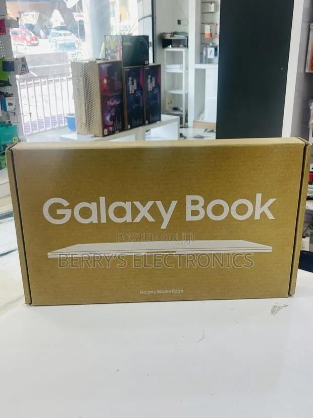 New Samsung Galaxy Book4 16GB Qualcomm Snapdragon X Plus SSD 512GB · Photo 1