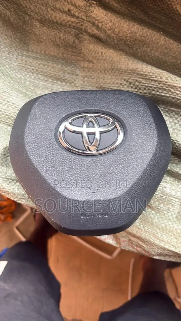 Toyota RAV4 2019 2020 2021 2022 2023 2024 Airbag · Photo 1