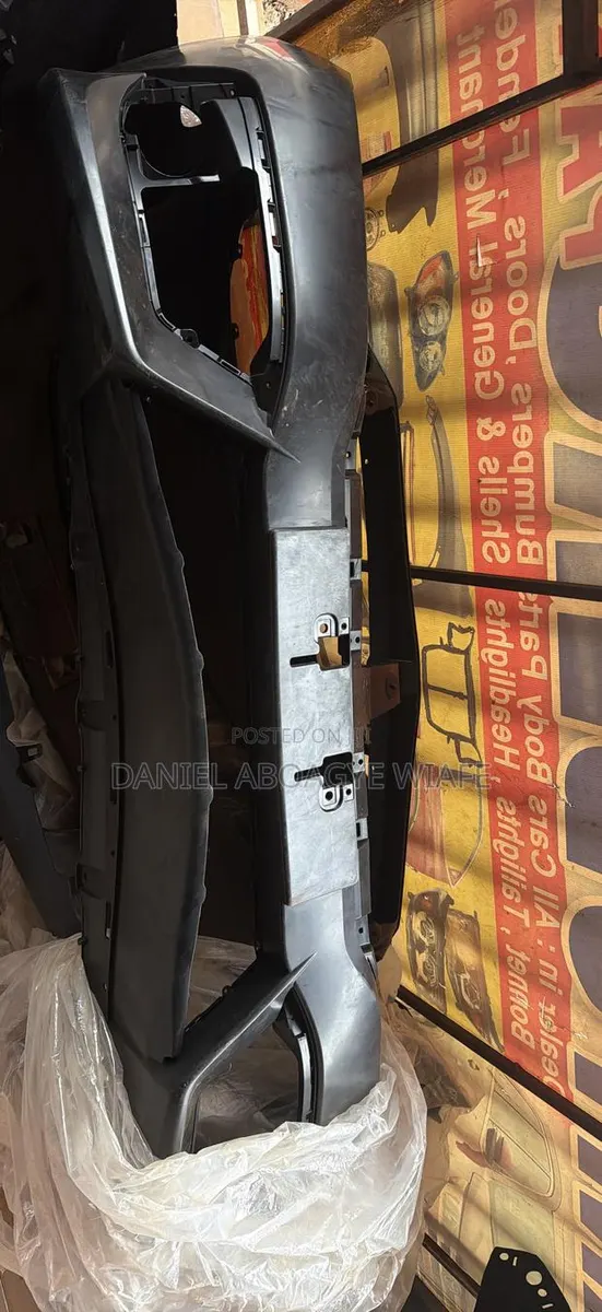 Civic 2016-2018 Front Bumper · Photo 1