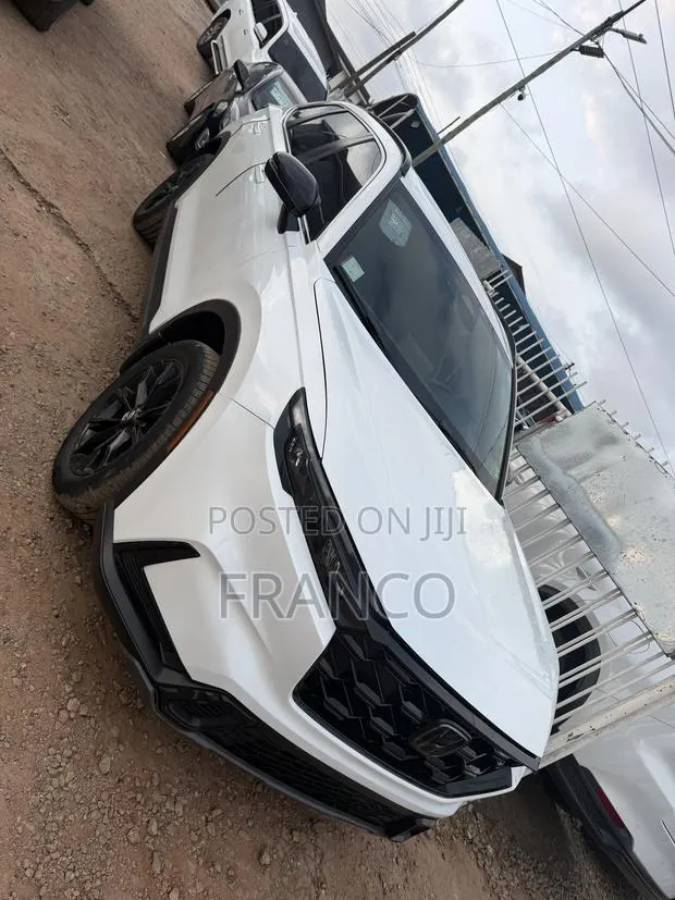 Honda CR-V PHEV 2.0 AWD 2023 White · Photo 1
