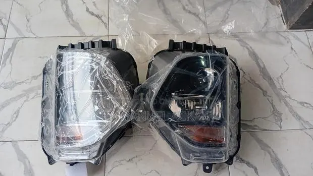 Hyundai Santa Fe 2019 Headlight · Photo 1